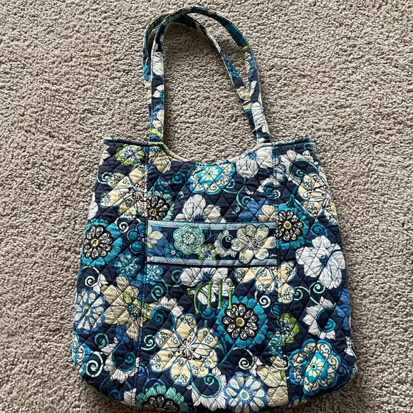 Vera Bradley Handbags - Vera Bradley Shoulder Bag